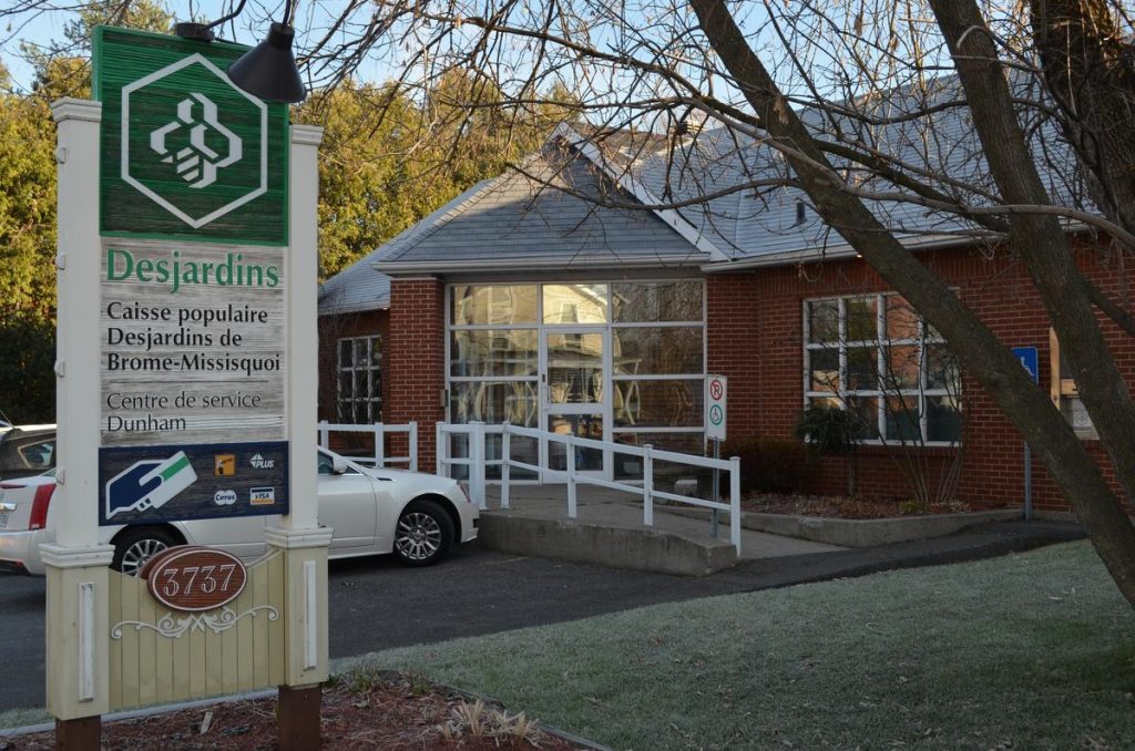 Dunham perd sa Caisse populaire L’Avenir et des Rivières